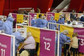 España inició el pasado 27 de diciembre de 2020 la mayor campaña de vacunación de la historia. Todo Sobre Las Vacunas Contra El Coronavirus Donde Anotarse Y Cuando Comenzaran A Aplicarlas