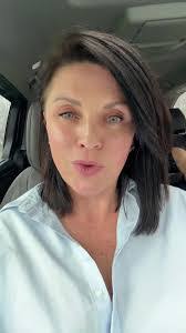 Deanne King's Instagram, Twitter & Facebook