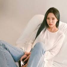 How come bts rm hasn't produced music for anyone outside of bts, yet, like suga did for suran, heize and iu? 62 Suran Ideas Suran Wonder Girls Members Korean Singer