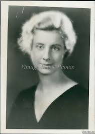 1933 Photo Barbara Dewolf Portrays Lead Wheaton College Play Holiday  Theater 5X7