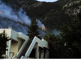 Πριν από περίπου δυο χρόνια, το αθηναϊκό γραφείο ταν (tense architecture network) βρέθηκε υποψήφιο για το. Fwtia Sthn Korin8ia Ekkenwnontai Oikismoi Konta Sta Megara Alfavita