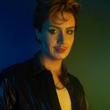 Julie Mallet-Paret VO (@jmpvoice) • Instagram photos and videos