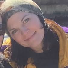 Kerri Moreau's Instagram, Twitter & Facebook