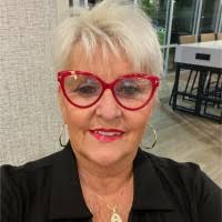 200+ "April Dawn (." profiles