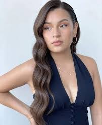 Regina Edelman's Instagram, Twitter & Facebook