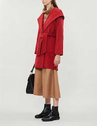 Coveted for its exemplary craft in creating stylish, yet utilitarian outerwear, luxury italian label max mara utilises the insulating qualities of camel hair to conjure this rialto coat. Ricerca Dispensa Erbe Aromatiche Max Mara Rialto Camel Hair Coat Europa Puo Essere Cusco