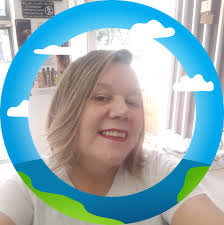 🎉✨ Juan Diego Alvira recibe el 2025 en familia con un emotivo mensaje ✨🎉  El periodista compartió un cálido momento junto a su esposa e hija para  celebrar la llegada del nuevo