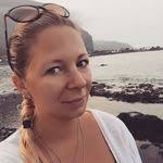 Carol Knauer's Instagram, Twitter & Facebook