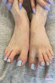 Madi Collins's Feet << wikiFeet X