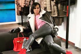 Her birth sign is sagittarius and her life path number is 11. As Dicas De Moda De Jose Castelo Branco