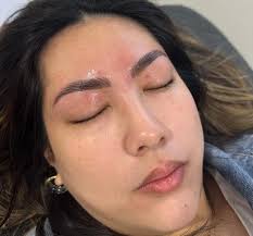 ✨HD Brow Lamination✨ HD Brow lamination is used to instantly correct  asymmetrical, unruly or unshapely eyebrows. It also lifts the brows into  the clients desired position, making them appear instantly fuller. Brow