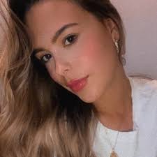 Manuela Henao. (@manuela5_)