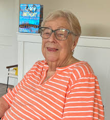 Remove gift bag from photo?