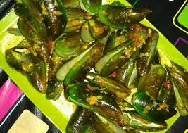 Kemudian masukkan kerang hijau ke dalam kuah, aduk, aduk hingga bumbu tercampur rata. Cara Masak Kerang Hijau Bumbu Kuning Masak Memasak