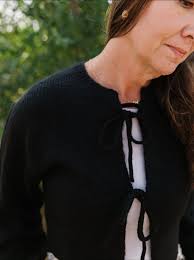 Polka dots, high quality material, and a sleeve to die for… what more could  you need? The Laurel Top is a year round winner! . . . #modestmollyboutique