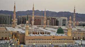Di indonesia juga banyak masjid yang bagus besar dan indah untuk. Masjid Nabi Muhammad Nabawi Di Madinah Tempat Suci Yang Dibangun 1441 Tahun Lalu Bbc News Indonesia