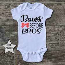 Discover unique gift ideas for babies! Kleding En Accessoires Chunky Thighs Pretty Eyes Onesies Cute Baby Girl Clothes Newborn Baby Gift Ideas Luxclusif Com