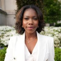 Jayne Lucas's Instagram, Twitter & Facebook