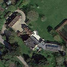 Verschaffen sie sich einen blick in unsere einrichtung. Rowan Atkinson S House In Waterperry United Kingdom Google Maps