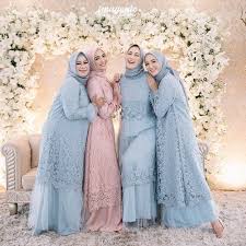 Ideal Condition Bat Ootd Batik On Instagram Lovely Bridesmaid By Citra Kirana Di 2020 Model Pakaian Baru Model Pakaian Muslim Model Pakaian