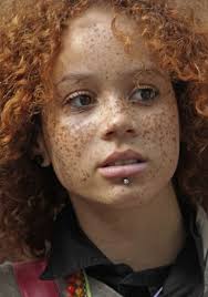 Fuckyeahcurlscurlscurls Beautiful Freckles Redheads Freckles Freckles Girl