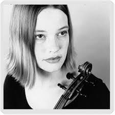 Kerri Ryan's Instagram, Twitter & Facebook