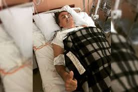 El presidente de brasil, jair bolsonaro, fue hospitalizado esta mañana en según el diario o globo, bolsonaro se someterá a pruebas médicas. Jair Bolsonaro Segue Internado Em Uti E Sem Se Alimentar