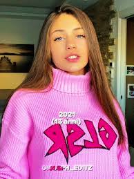 Lisa Capozzoli's Instagram, Twitter & Facebook