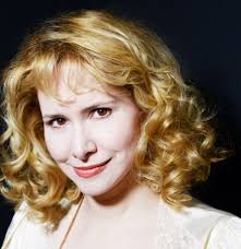 Nellie McKay Brings Eclectic Cabaret-Rock to Helsinki Hudson