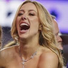 Della Wiggins's Instagram, Twitter & Facebook