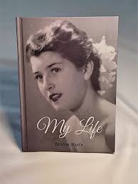 Mandy Bloom's Instagram, Twitter & Facebook