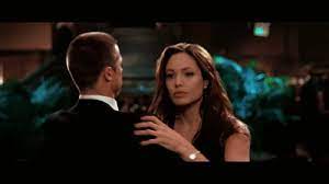 This Loaded Hair Flip Mr And Mrs Smith Hair Flip Angelina Jolie Hair