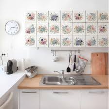 E, tra l'altro, puoi acquistare anche direttamente sui siti internet dei negozi che abbiamo. Carta Adesiva Per Mobili Watercolor Flower Cottage Carta Adesiva Mobili Pensili Cucina
