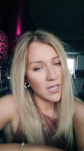 Classic Country Music: Walking After Midnight by Patsy Cline