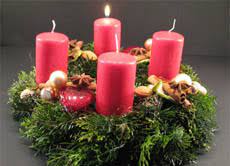 Die ersten adventskalender entstanden vermutlich ab 1851 in protestantischen. Adventskranz Woher Kommt Der Brauch