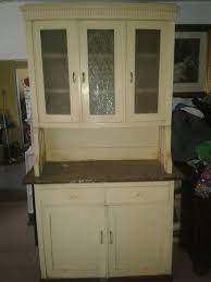 hallo ich habe noch ein schones altes kuchenbuffet aus den 30er 40er jahre bei interesse einfach alter kuchenschran kuchenschrank kuchenbuffet kuchen mobel