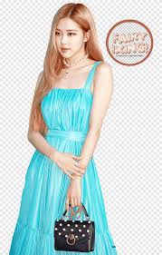One of the girls, rose has a huge fan following on social media and each time she drops hot pictures, her fans go crazy over her and it just rains compliments. Rose Blackpink 180906 Woman In Blue Sleeveless Dress Holding Black And White Polka Dot Leather Handbag Png Pngegg