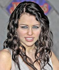 She wanted something edgy. she continued, we went with a modern mullet that she can wear sleek, but also wavy. 28 Miley Cyrus Hairstyles Hair Cuts And Colors