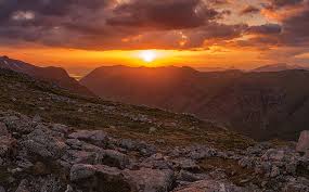 The sun, bidding goodbye at mount abu, is one of the most surreal sights you will witness in life. Hd Wallpaper Spectacular Golden Sunset Nature Mountains View Travel Beautiful Wallpaper Flare