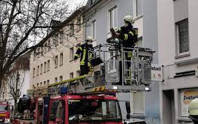 Am dienstag hat es eine große. Zwei Feuerwehreinsatze Am 4 Advent Radio Leverkusen
