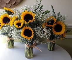 Sunflower And Baby S Breath Wedding Bouquet Arrangement Wedding Bouquet Arrangements Sunflower Arrangements Sunflower Centerpieces