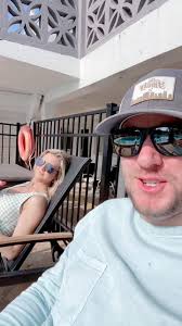 @blissfulblondiee drop em out 😂