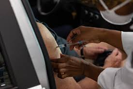 Responda ao sms para confirmar o agendamento. Governo De Sp Deve Decidir Nesta Quinta Se Aplicara Terceira Dose Da Vacina Contra Covid 25 08 2021 Equilibrio E Saude Folha