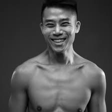 Meet 'Kneesovertoesguy', the social media health and fitness star who got  Joe Rogan's golden touch