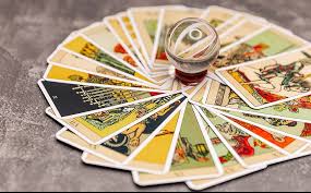 When talking about psychic readings, there are mainly two categories of the various types of readings include tarot reading, card readings, aura reading, astrology and psychic readings. Love Tarot Readings Best Tarot Sites For Free Love And Relationship Readings