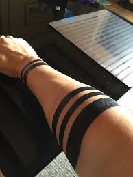 Minimalist Geometric Ribbons Ribbon Tattoo Minitattoo Ribbons Tattoo Ribbon Minimalist Geometric Kol Bandi Dovme Maori Dovme Fikirleri