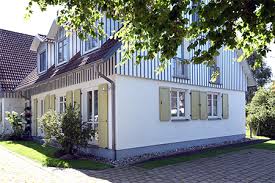 The apartment provides a children's playground. Vvr Floter Ferienhaus Seeschwalbe Ostseebad Prerow