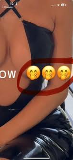 My literal nipples would be fully exposed in this : rLAinfluencersnark