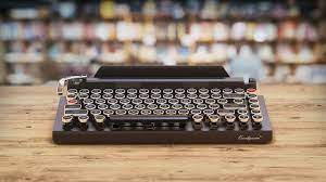 物書き気分を味わえる タイプライター風キーボード がたまらない keyboard typewriter ipad typewriter