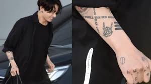 Berikut ide tato yang imut, simple dan minimalis. Wajah Imut Jungkook Bts Ternyata Punya Belasan Tato Di Tubuhnya Berikut Detail Artinya Tribunnews Com Mobile